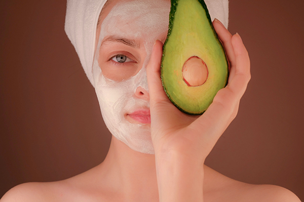 Recipe: Calming Face Mask for Dry Skin