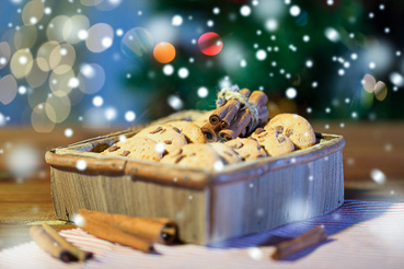 How to Enjoy Holiday Treats and Not Gain Weight