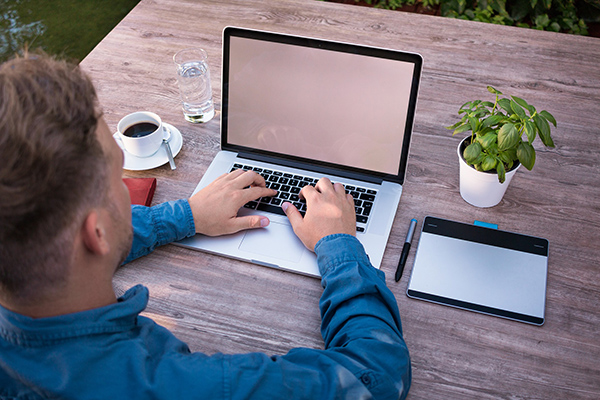 Local physical therapist: Neck, back problems arise from working at home