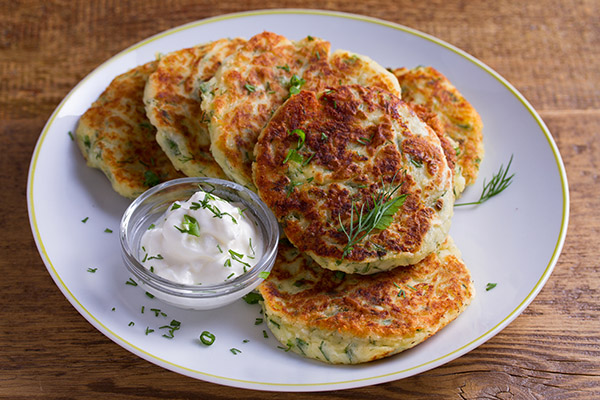 Salmon Croquettes with Dill Sauce